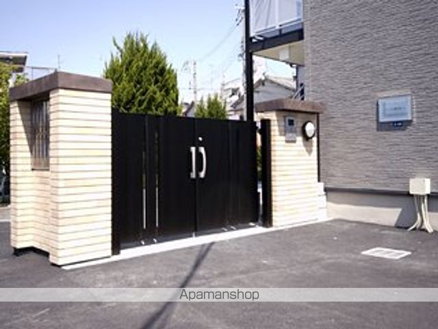 レオパレスクレール藤が尾Iの玄関写真