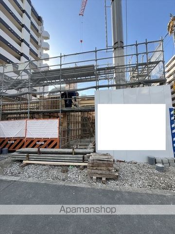 スアヴィス横須賀中央の玄関写真
