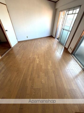 KMCビルの内装写真