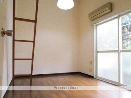 藤栄コーポ[1R/11m2]のリビング・居間