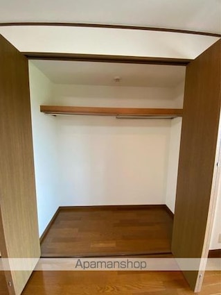 サウスプラザ六条[1LDK/49.6m2]の収納