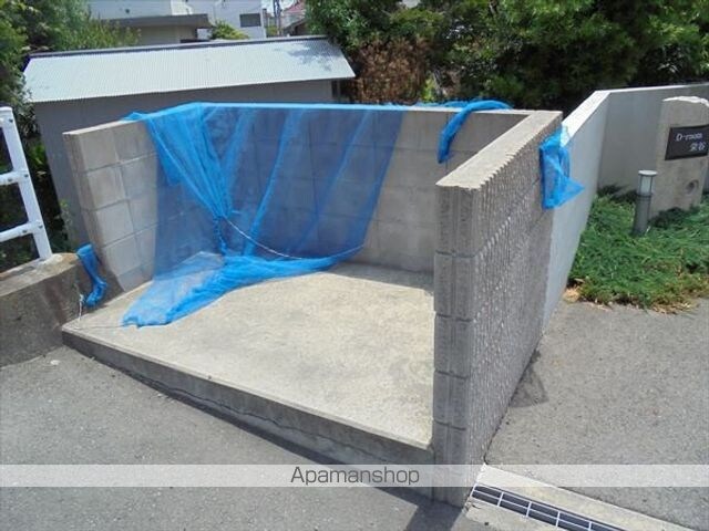 和歌山県和歌山市栄谷[2LDK/66.31m2]の共用部1