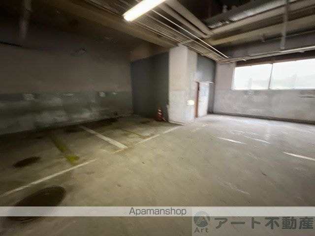伊予鉄大手町ビル[2DK/47.38m2]の駐車場2