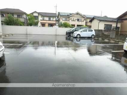 レジーア[3LDK/72.11m2]の駐車場