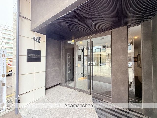 レジディア桑園の玄関写真