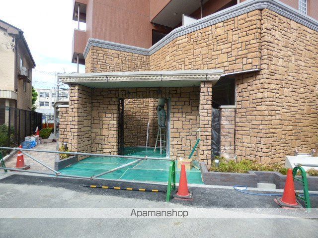 PREGIO 十三の玄関写真