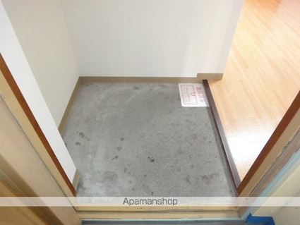 太陽舎ビル[1DK/21.4m2]の玄関