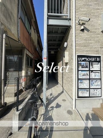 ランド金沢文庫の玄関写真