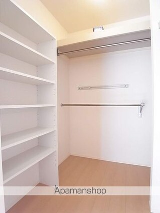 ウィット落合[2LDK/62.02m2]の収納