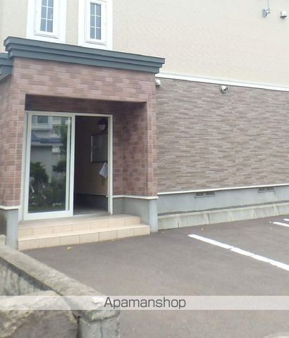 アインス レジデンスの玄関写真