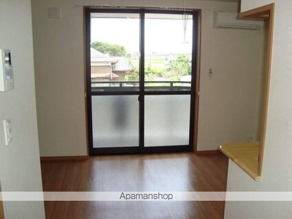 ローズハート[1LDK/36m2]のリビング・居間