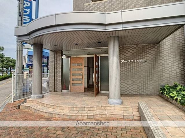 アークハイツ鹿田の玄関写真