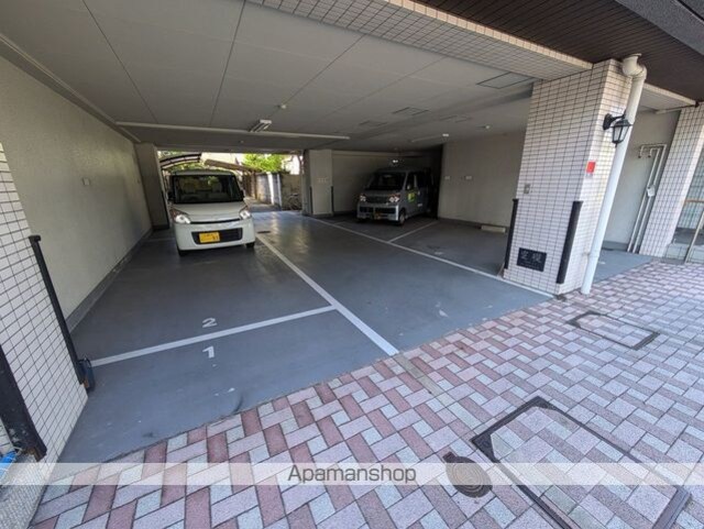 サニーヴィラゆうき[1R/25.2m2]の駐車場