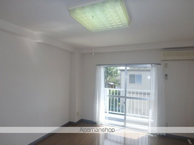 ルミエール出川[1K/28m2]のリビング・居間