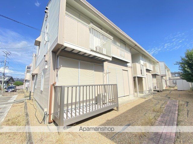 メゾンドールC館の外観写真