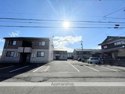 メゾン・ソレイユ　Ｂ棟[2LDK/48.82m2]の外観2