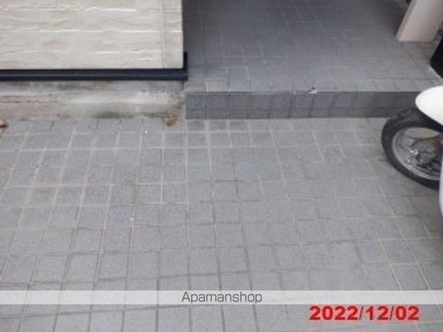 レオパレスセントレアの玄関写真