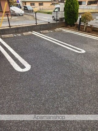 ファースト　デューⅡ[2LDK/62.62m2]の駐車場