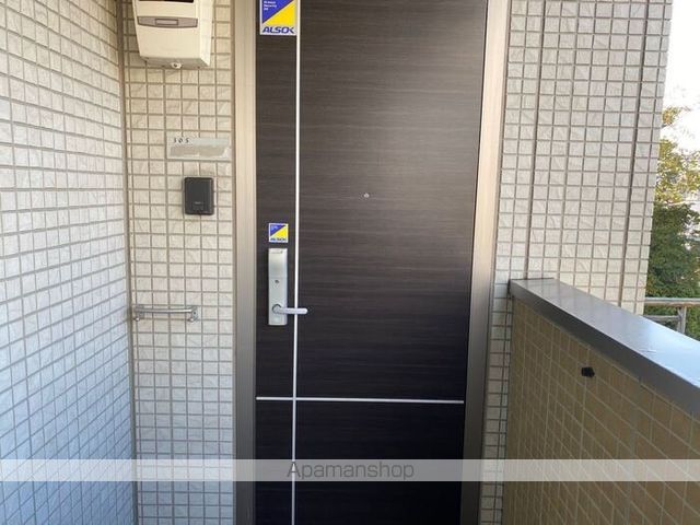 マジェスティ ヒルの玄関写真