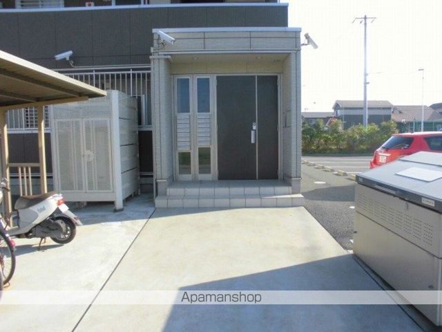 グラマードマレIIの玄関写真