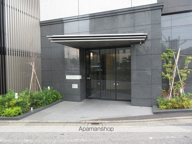 ラグゼナ平和台の玄関写真