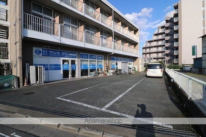 レオパレス上北台[1K/19.87m2]の駐車場