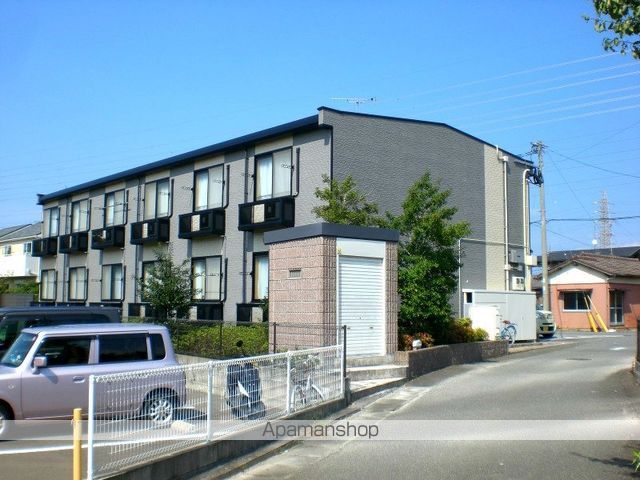 レオパレスルミエール内橋の玄関写真