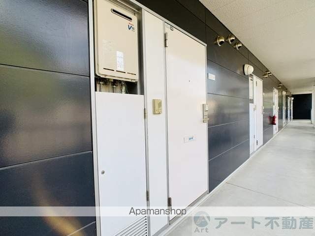 レオパレスマドンナの玄関写真