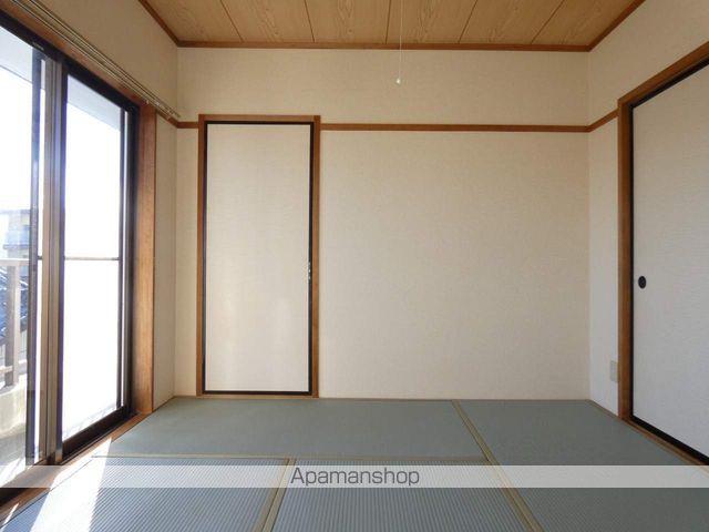 エルミタージュIIの内装写真