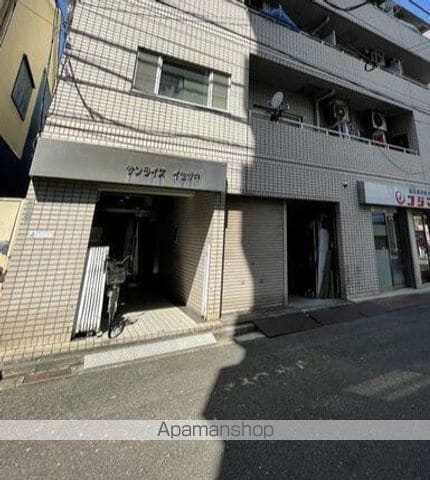 サンライズイセザキの玄関写真