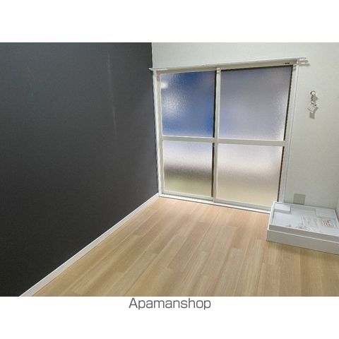 ガザニアの内装写真