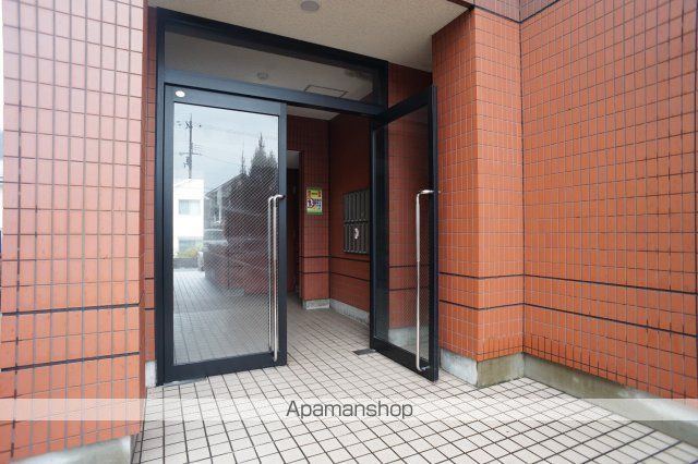 ヒルビレッジの玄関写真