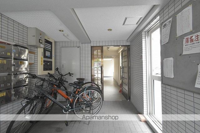 センチュリー宮北ビルの玄関写真
