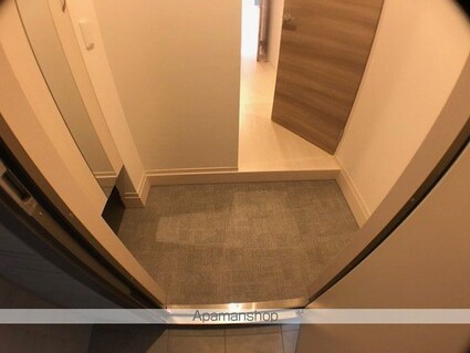 ホワイトクレイン野洲[1LDK/40.26m2]の玄関