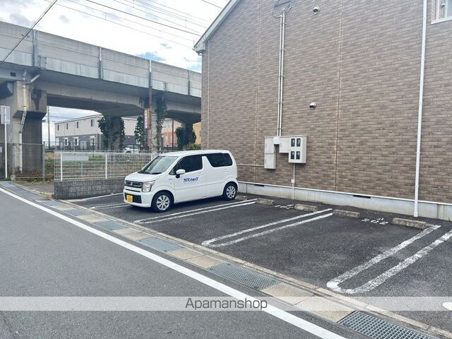ディーア・クミルＡ[2DK/42.77m2]の駐車場2