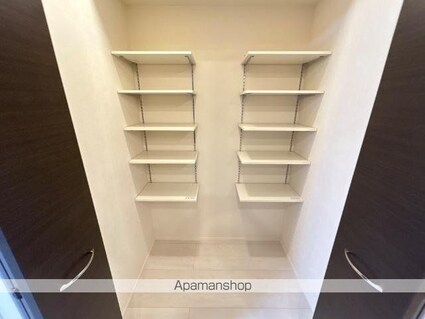 パレス北野[1LDK/40.59m2]の収納