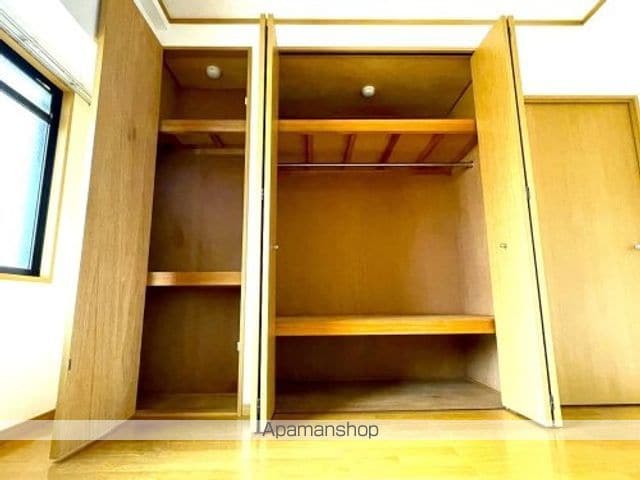 ルミエール諸岡の内装写真
