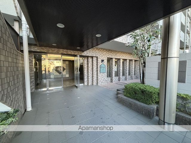 レクセル大宮日進の玄関写真