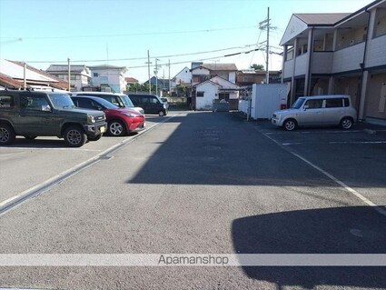 和歌山県和歌山市今福４丁目[1K/32m2]の駐車場2