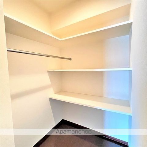 ヴィアーレ勾当台Iの内装写真