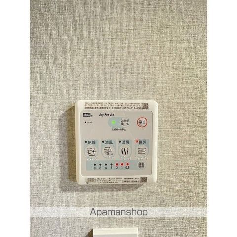 コンフォリア・リヴ茅場町の内装写真
