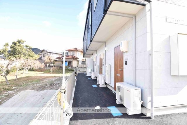 CASA COZY寺家駅前の玄関写真
