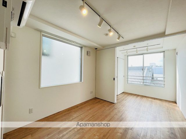 QUADOR御器所NOIRの内装写真