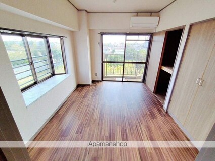 中ビル[2LDK/53.4m2]の内装1