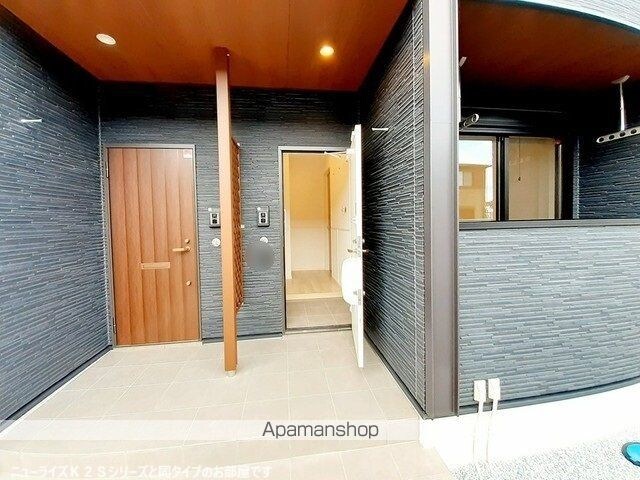 セレニティ　コートⅠ[1LDK/44.7m2]の玄関