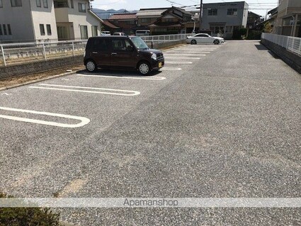 エストロジュマン[2LDK/63.11m2]の駐車場2
