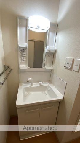 レーベン板野 B棟の内装写真