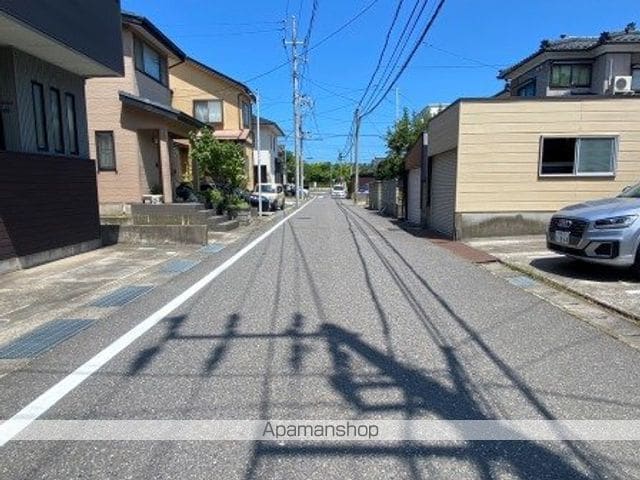 船江町1丁目貸家の外観写真