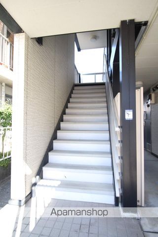 レオパレスヴィラ高須の玄関写真