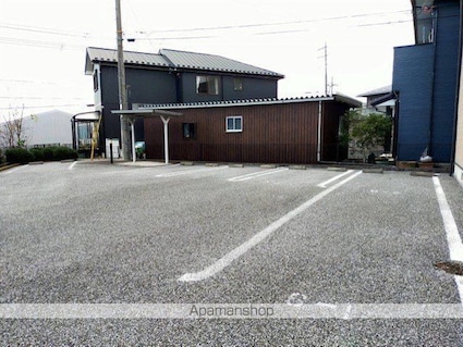 クレールなかせ[2LDK/59.6m2]の駐車場